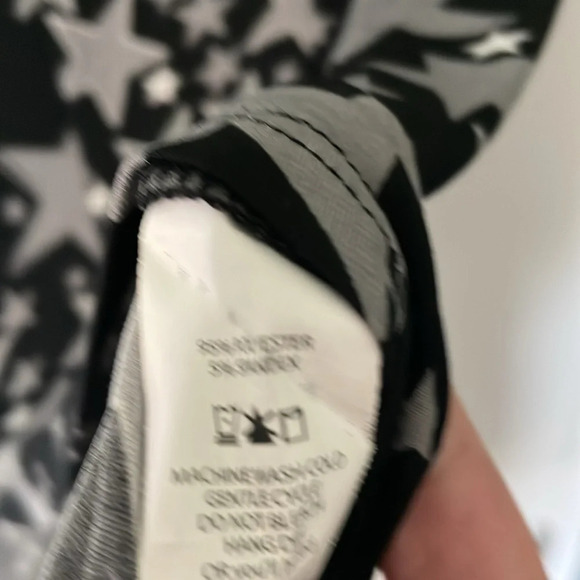 Lularoe dress/shirt with stars - Picture 3 of 3